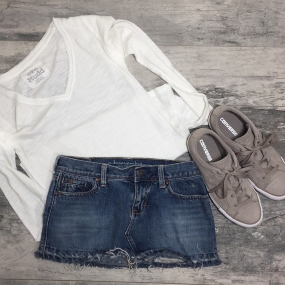 Destroyed Ripped Frayed Edge Hem Denim Jean Skirt - Picture 2 of 7